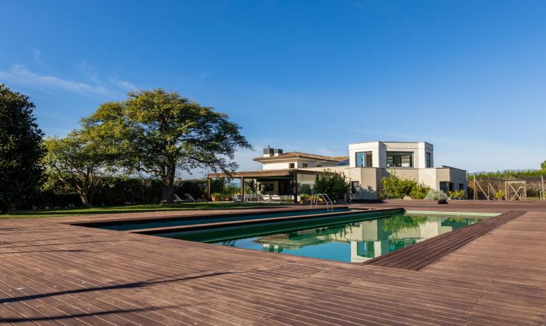 Los Mejores Pueblos del Interior de la Costa Brava para Comprar una Vivienda